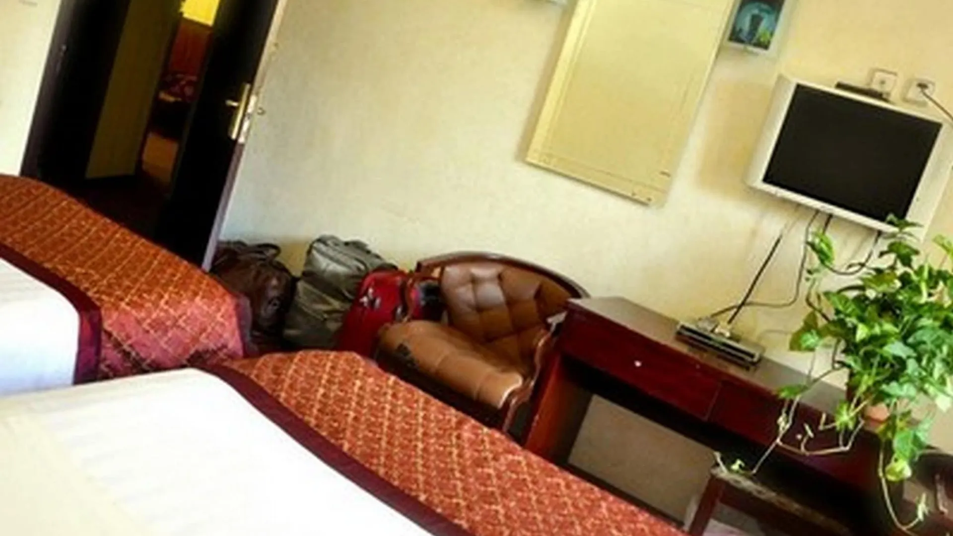 Portafortuna Guesthouse - Close To Colosseum Rome
