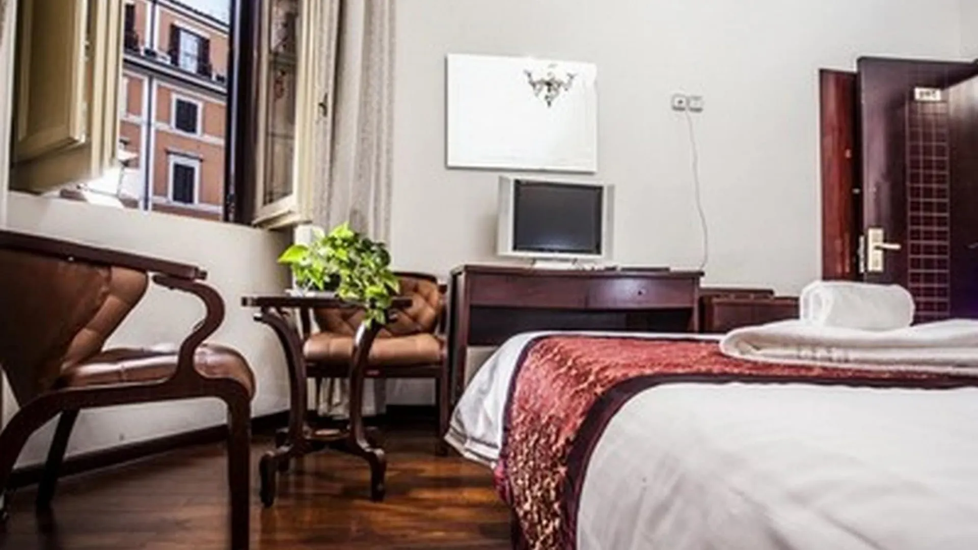 Guest house Portafortuna Guesthouse - Close To Colosseum Rome