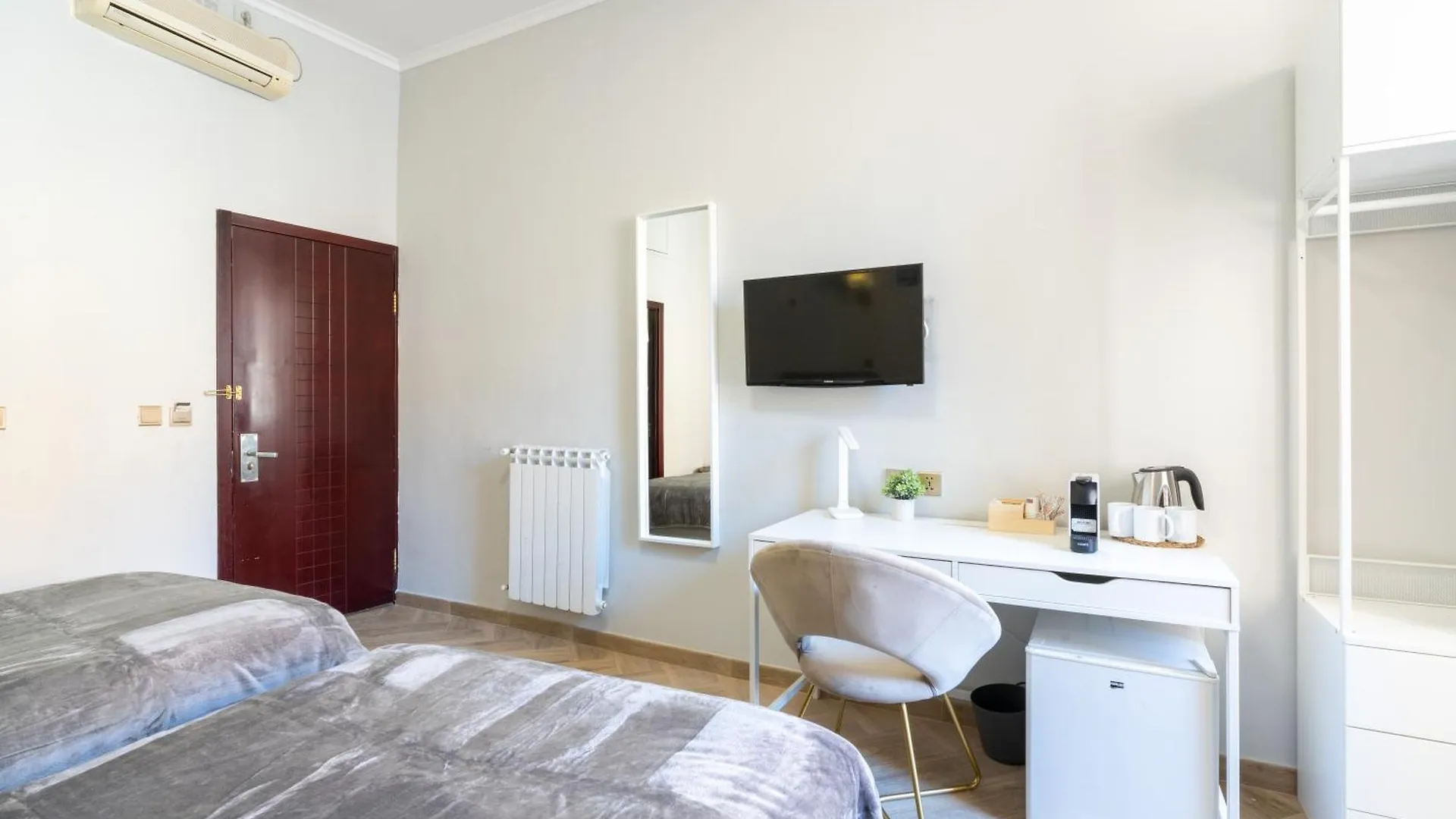 Гостевой дом Esquilino Harmony Guesthouse - Close To Colosseum Рим