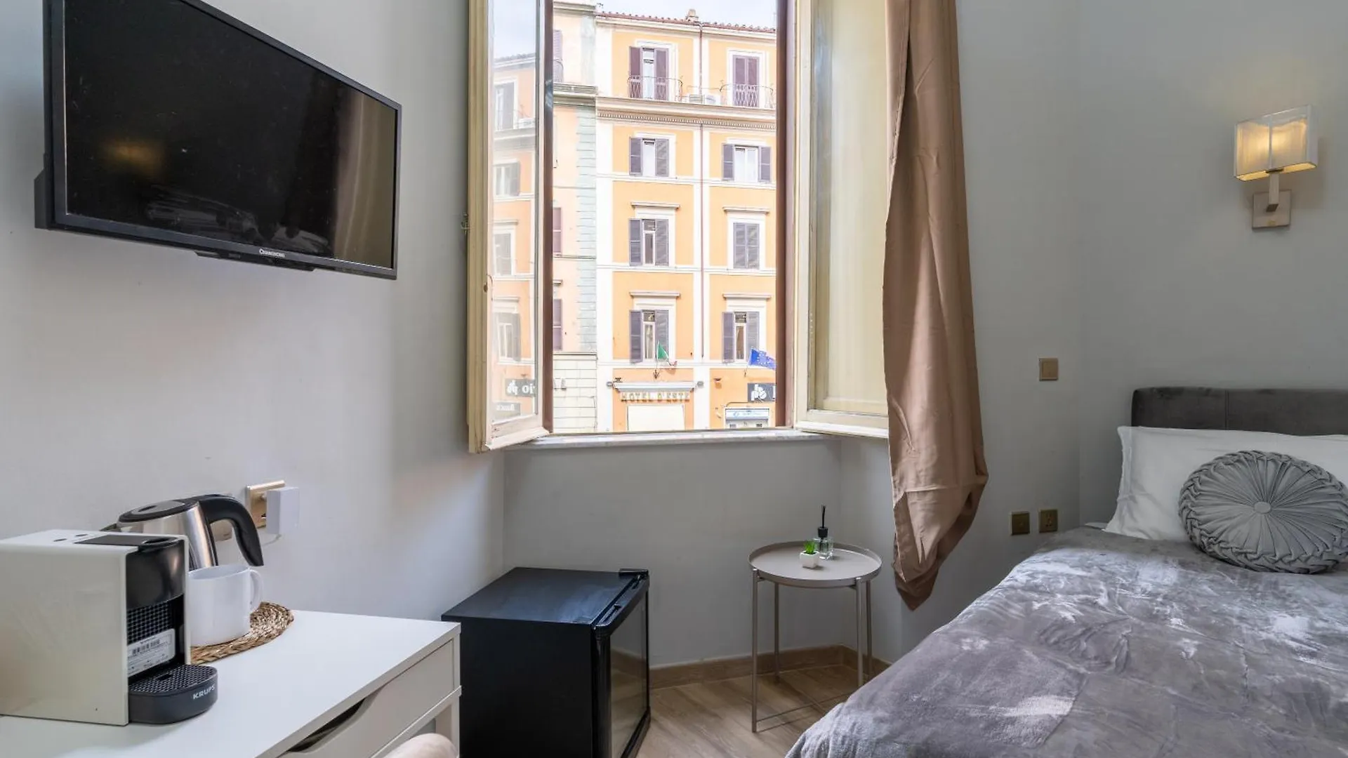 ** Гостевой дом Esquilino Harmony Guesthouse - Close To Colosseum Рим Италия