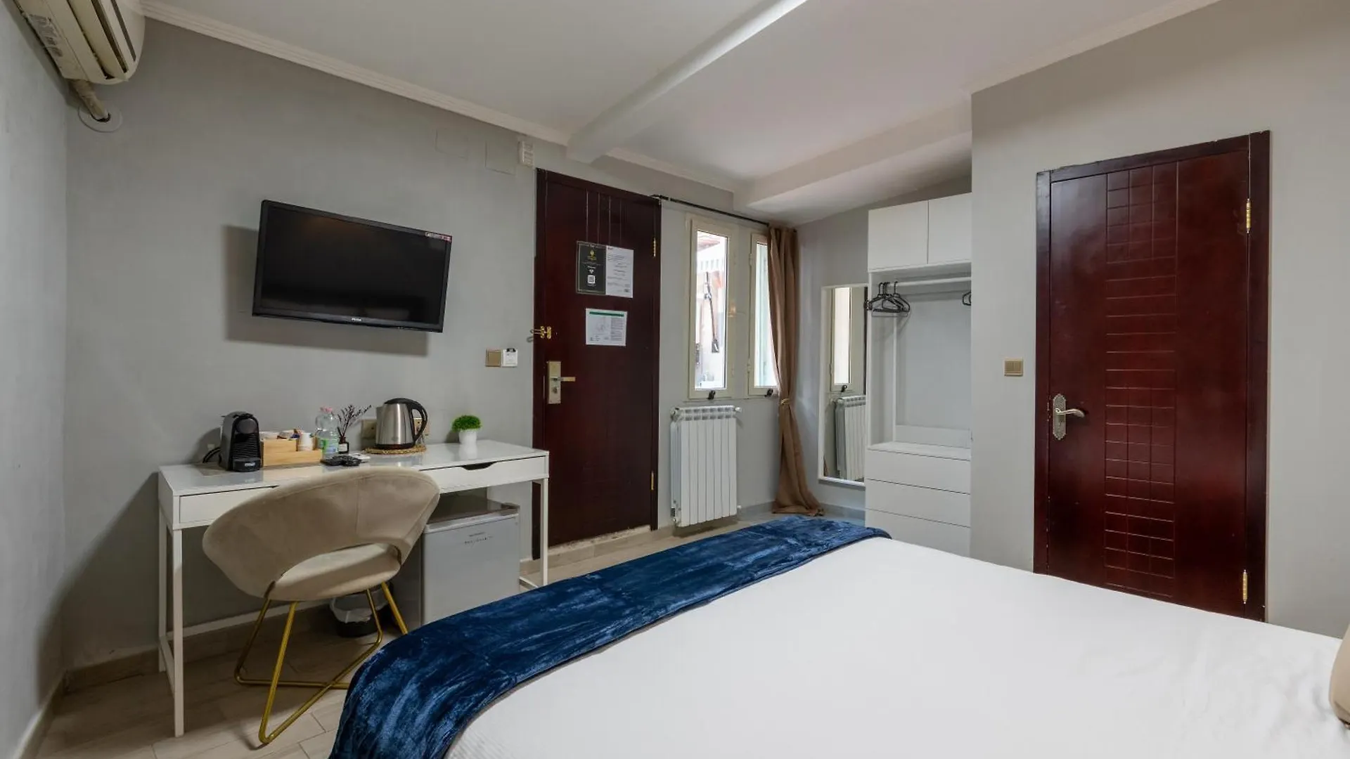 Guest house Portafortuna Guesthouse - Close To Colosseum Rome