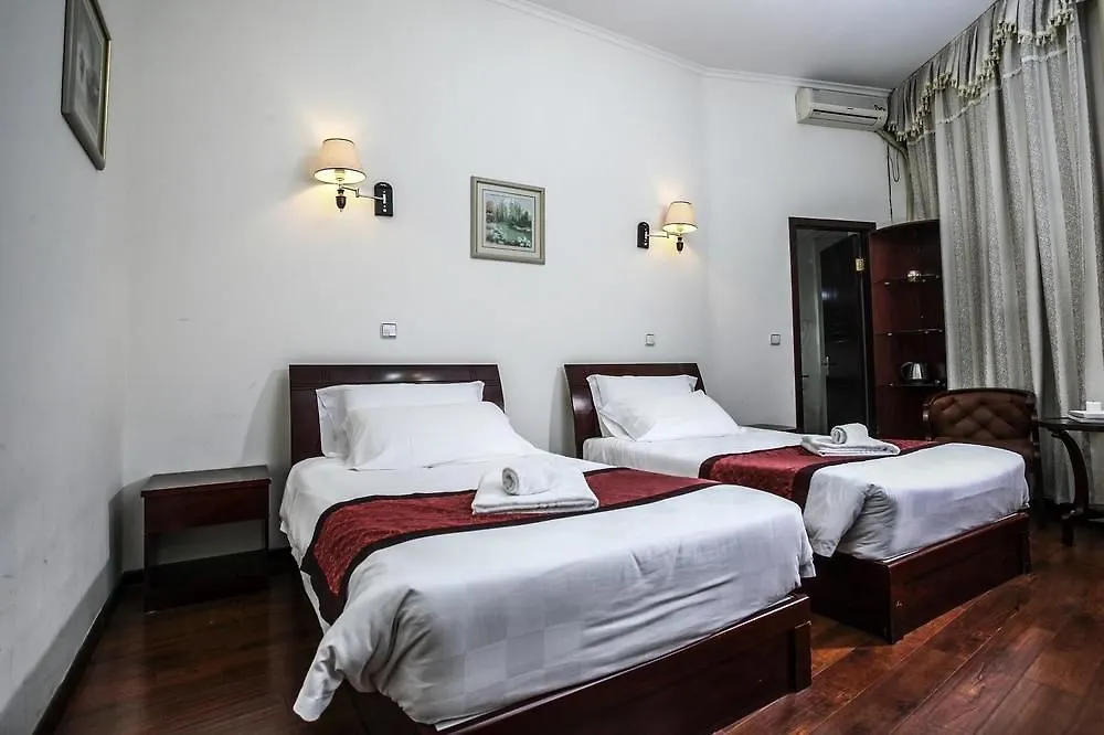 Portafortuna Guesthouse - Close To Colosseum Rome 2*,  Italy
