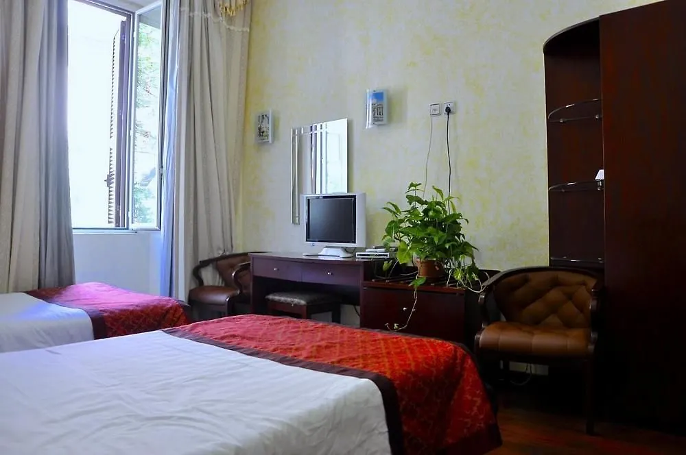 Portafortuna Guesthouse - Close To Colosseum Rome