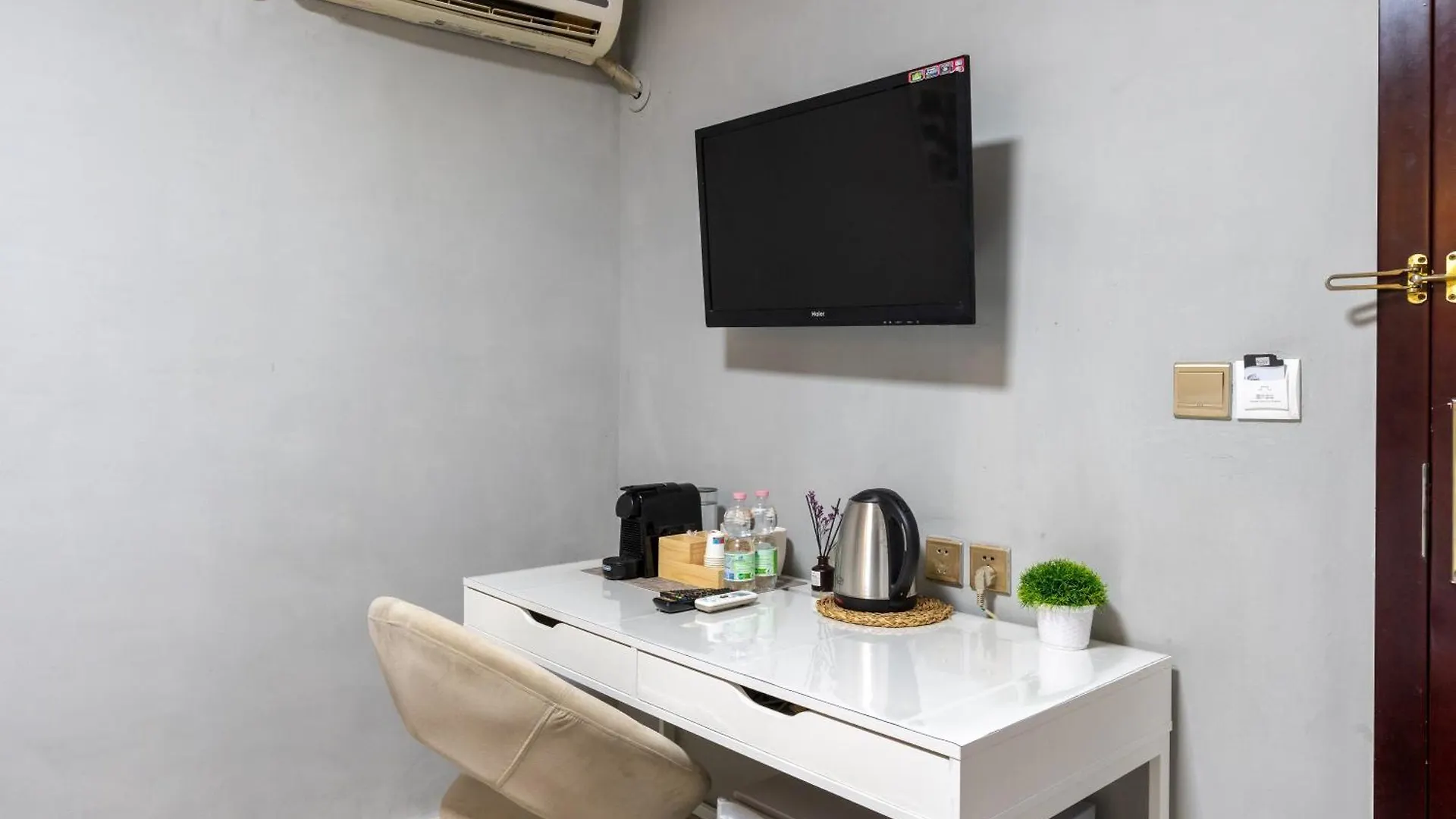 Gasthof Portafortuna Guesthouse - Close To Colosseum Rom
