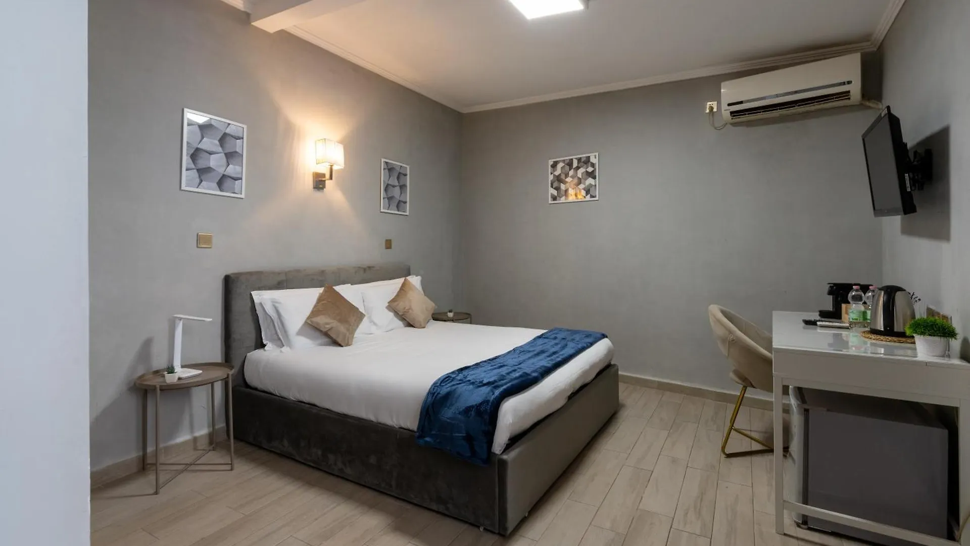 Portafortuna Guesthouse - Close To Colosseum Rom
