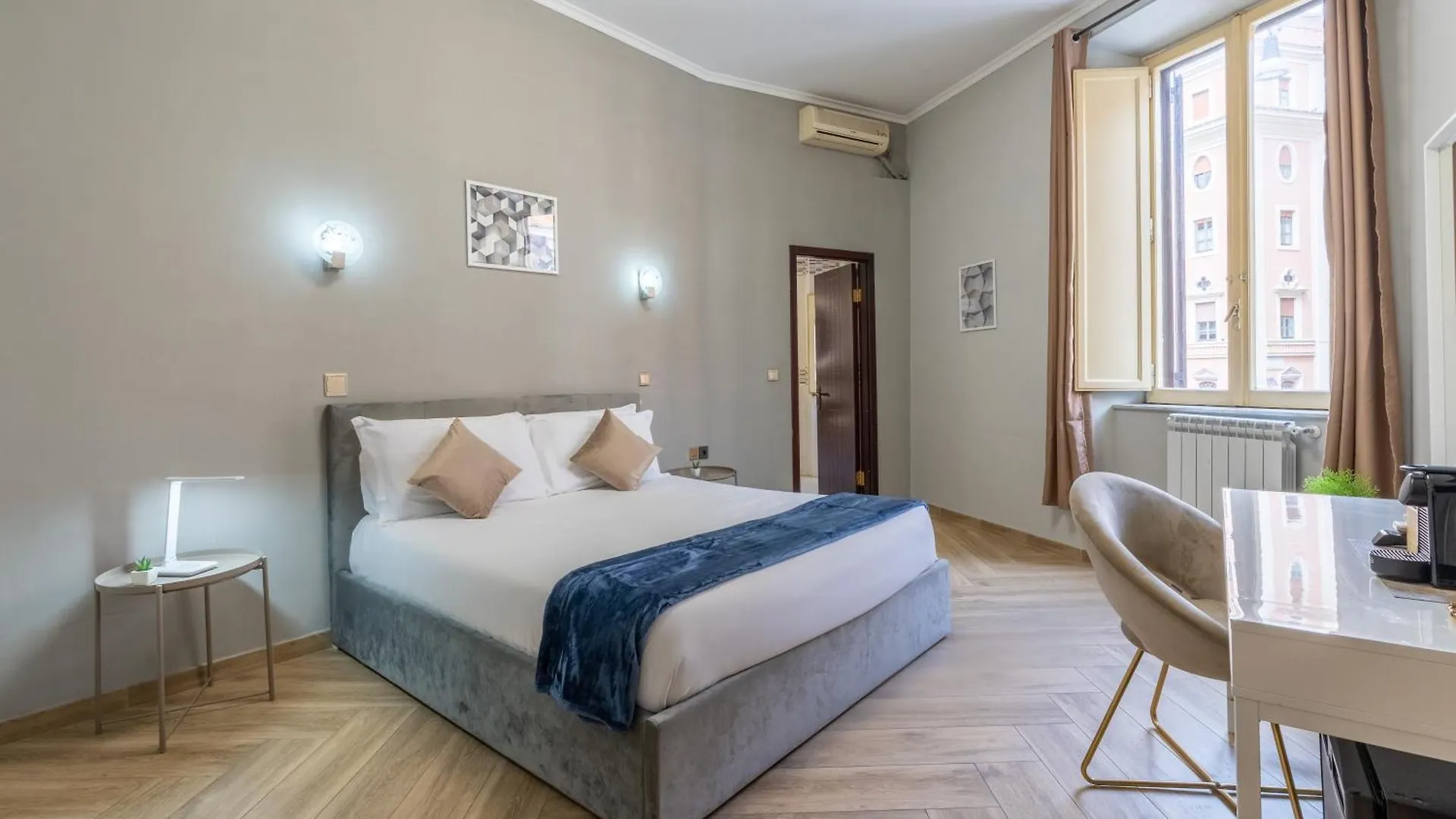 Portafortuna Guesthouse - Close To Colosseum location