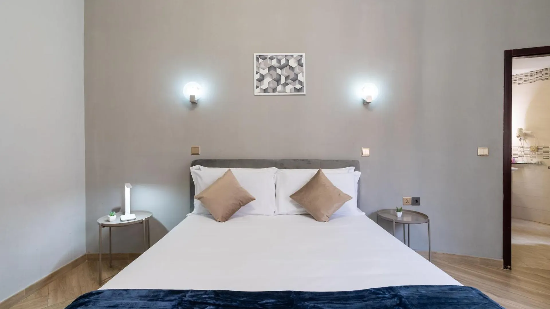 Gasthof Portafortuna Guesthouse - Close To Colosseum Rom