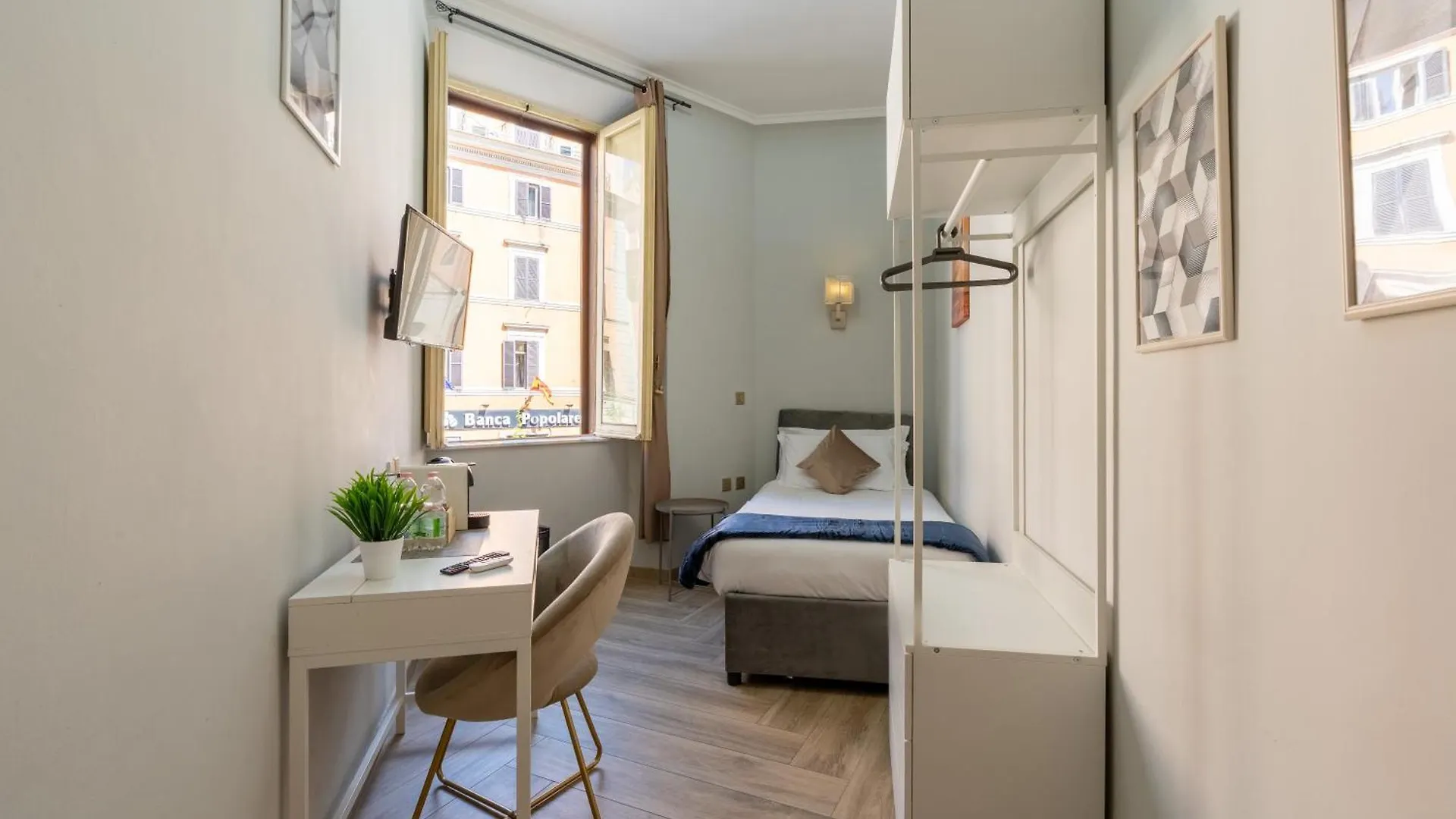 Portafortuna Guesthouse - Close To Colosseum Rom