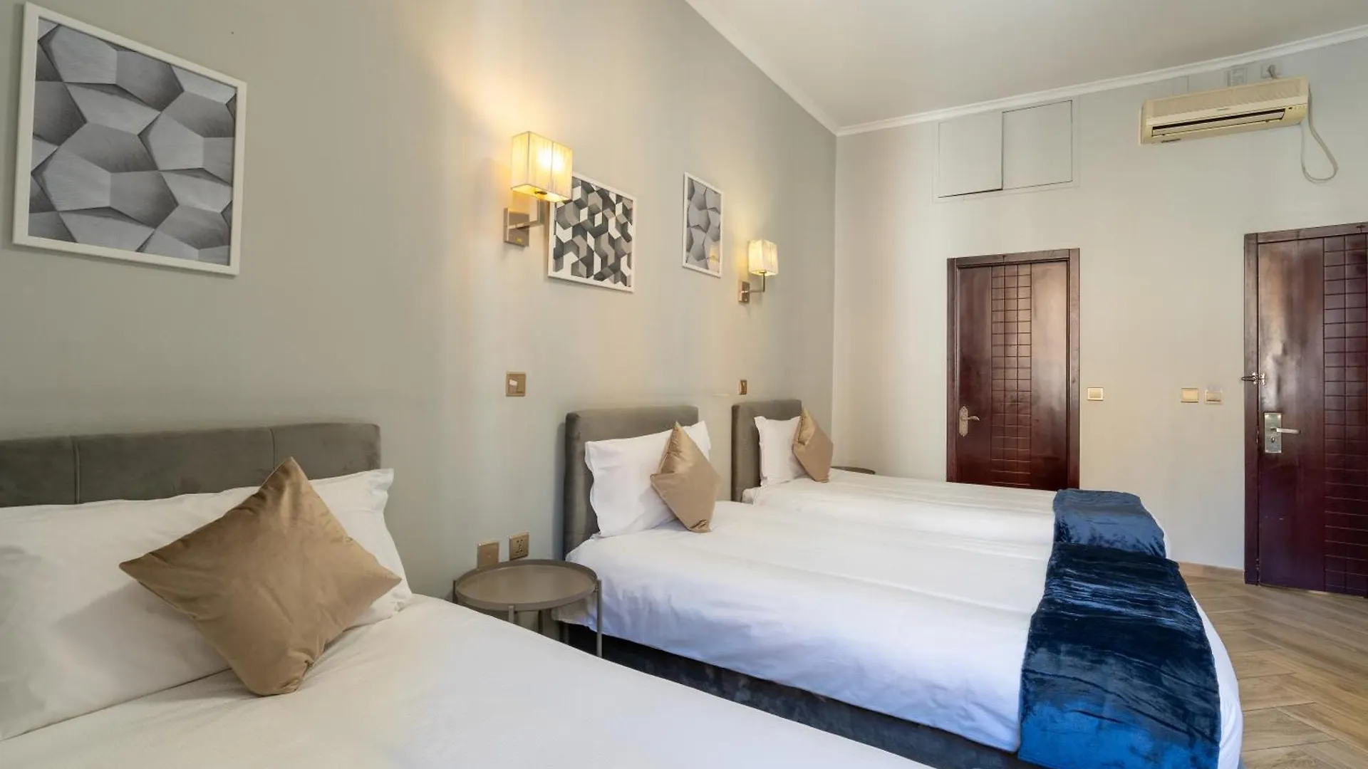 Portafortuna Guesthouse - Close To Colosseum Rom