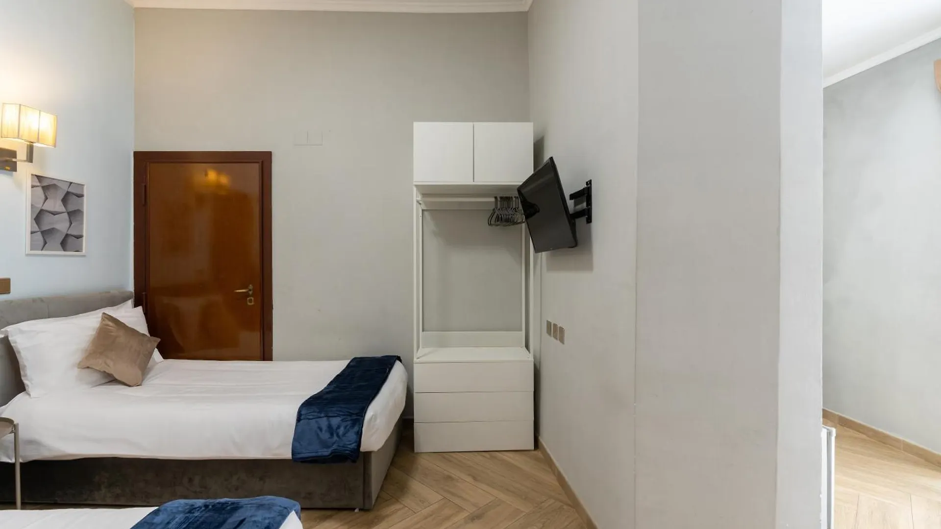 Portafortuna Guesthouse - Close To Colosseum Rom Italien